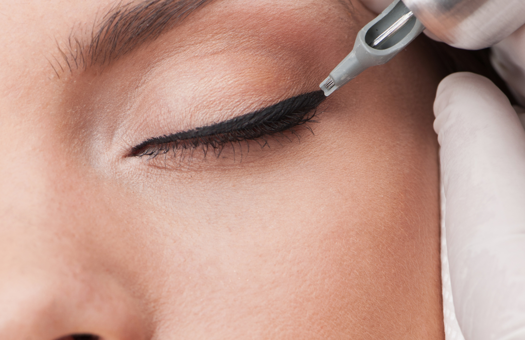 Maquillage permanent des yeux
